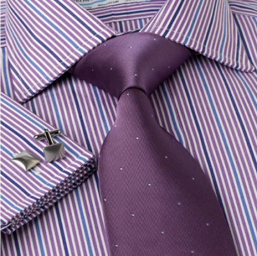 ربطة عنق يابانية تتحول إلى وسادة للقيلولة Image