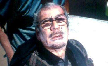 مفاجأة : "القذافي" علي قيد الحياه وبرجل واحدة ويتلقى العلاج في مستشفى افريقي!! - Image
