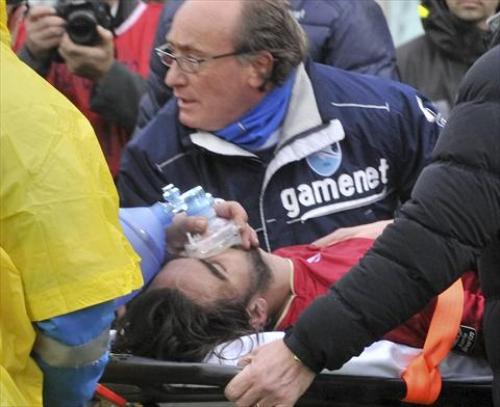 وفاة موروسيني لاعب ليفورنو إثر تعرضه لأزمة قلبية خلال مباراة بالدوري الإيطالي  Image